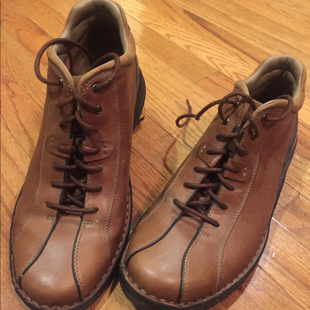 Like new pair of Men’s shoes! Barely worn.